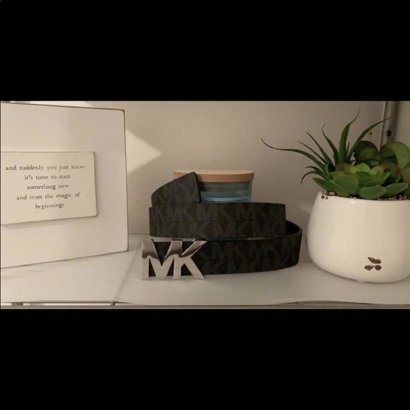 MK Belt - Picture 1 of 2